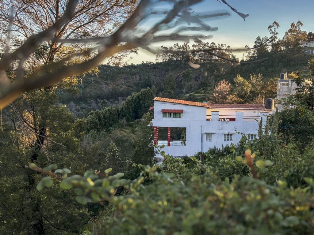 Premium family cottage in Kodaikanal surrounded by greenery and misty hills